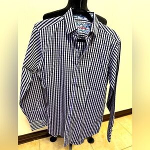 Robert Graham dressy shirt